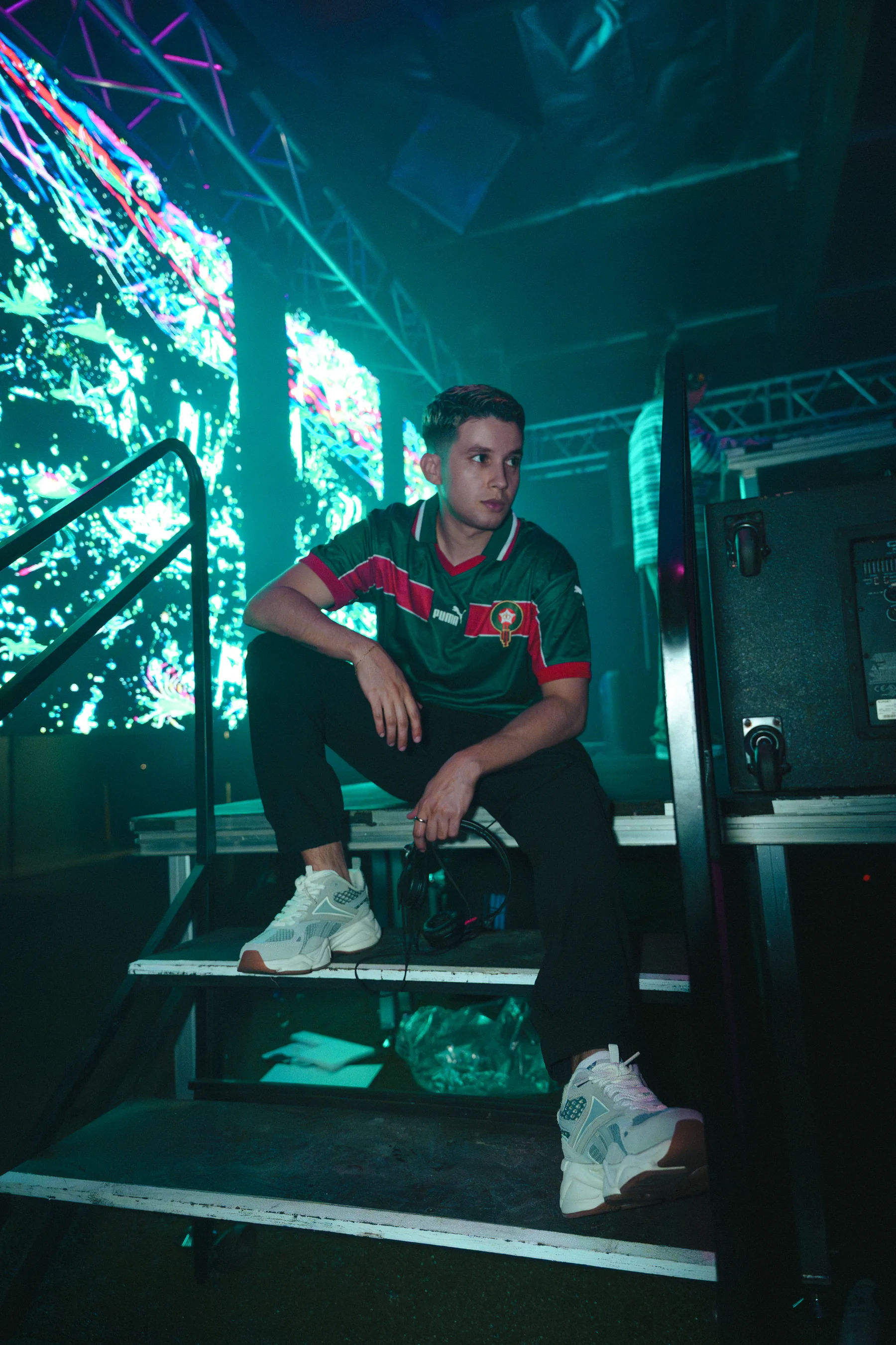 KASSABI focused at the decks